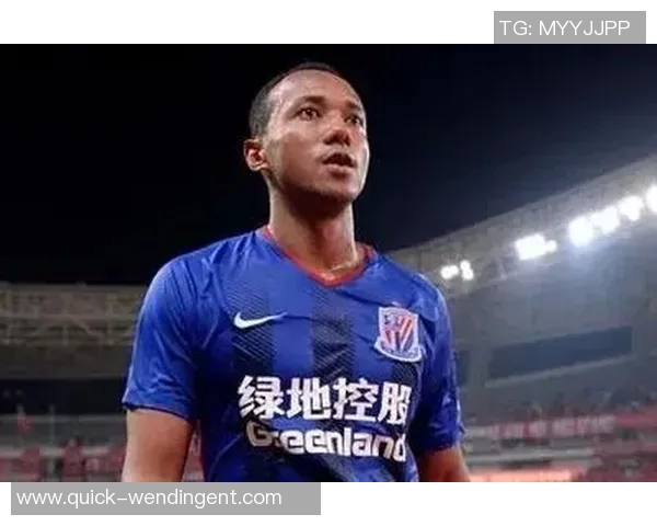 足球明星帅哥的魅力与风采揭秘让你领略绿茵场上的英俊风范